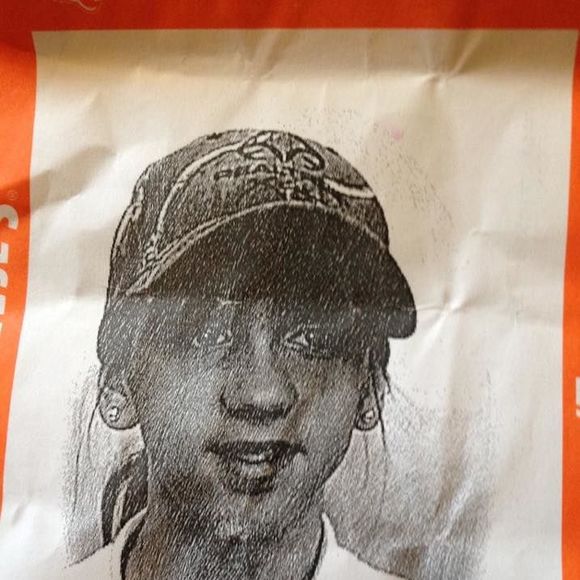 Meet your Posher, Debbie - Picture 1 of 1